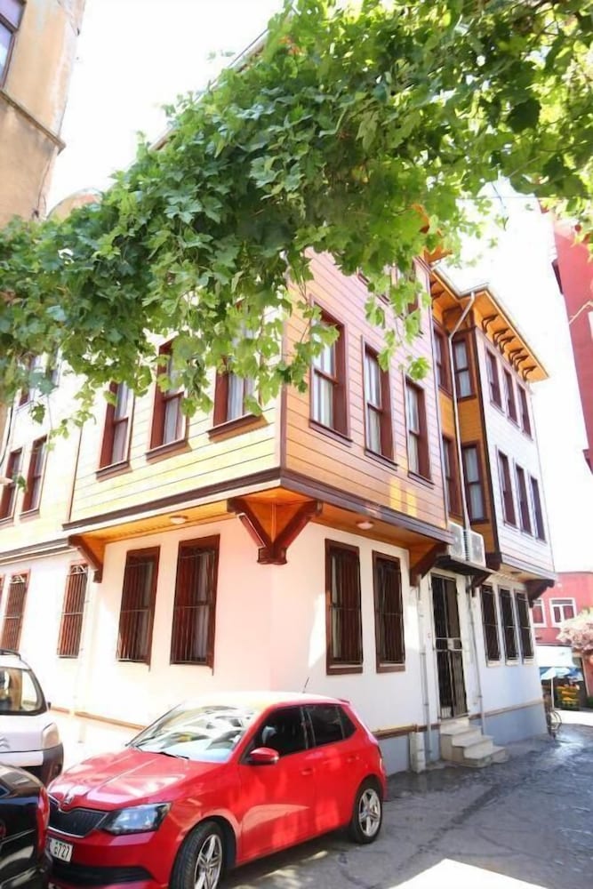 Grand Almira Hotel 22
