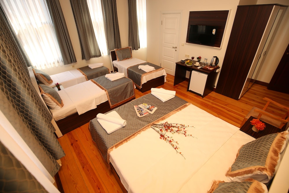 Grand Almira Hotel 5