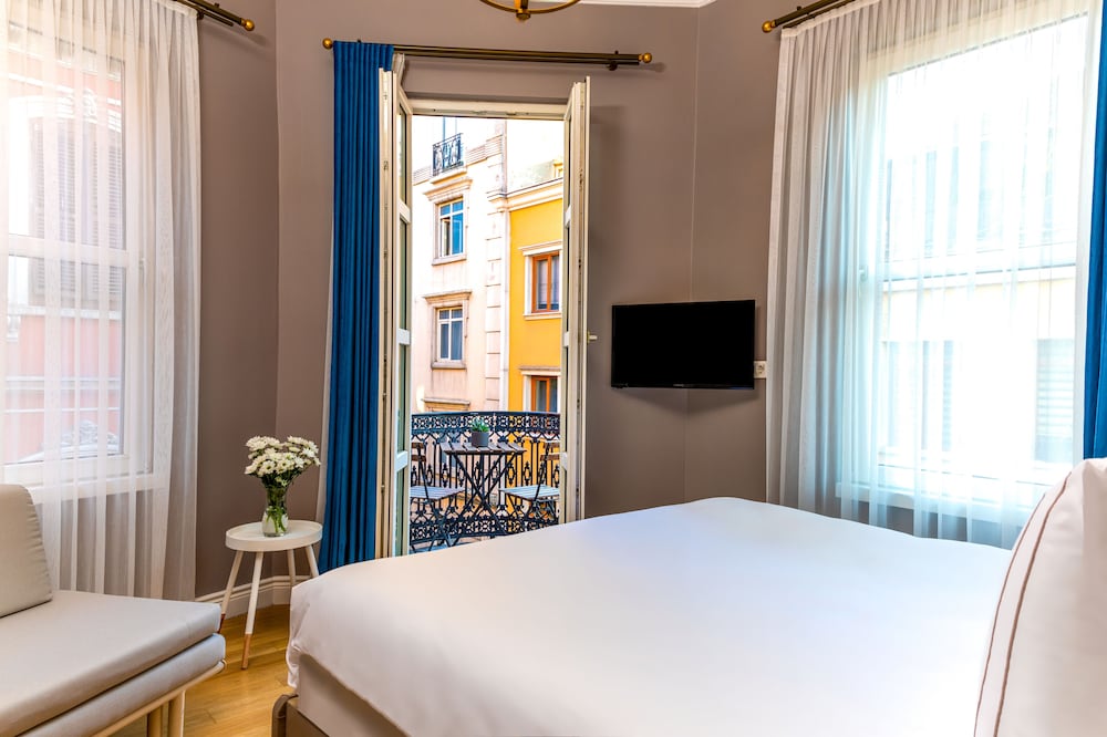 Petros Hotel 17