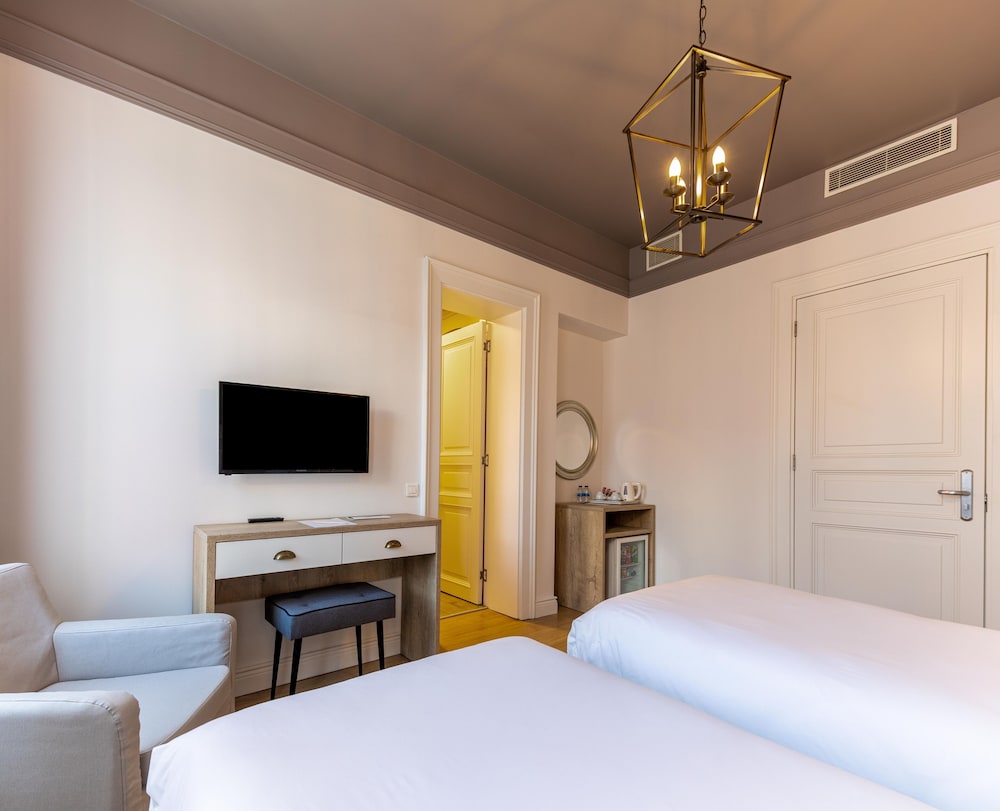 Petros Hotel 11