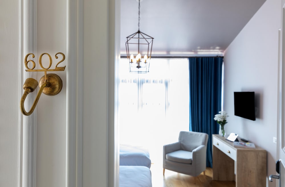 Petros Hotel 12