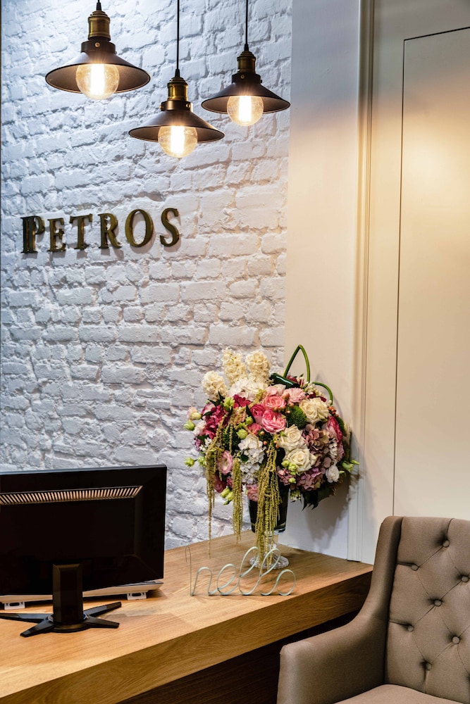 Petros Hotel 5