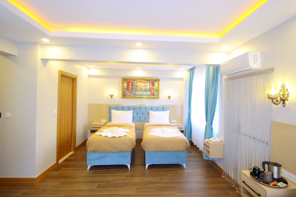 Hira Hotel 21