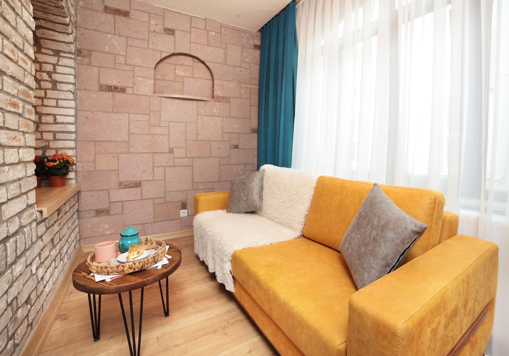 Ardilas Residence 19