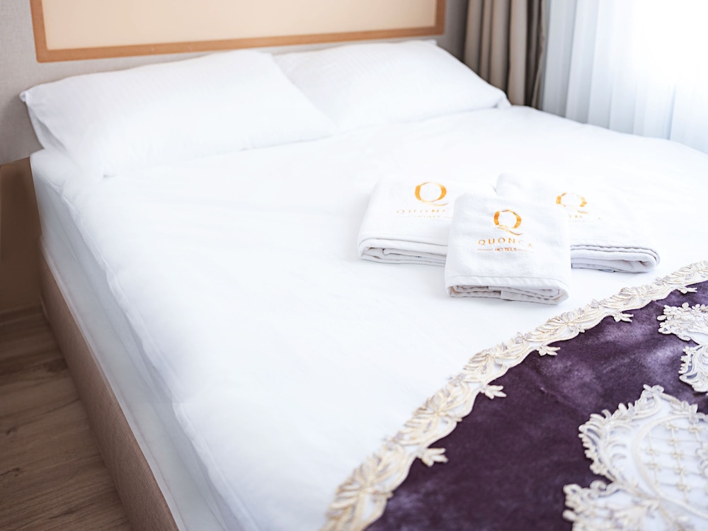 The Lola Hotel 15