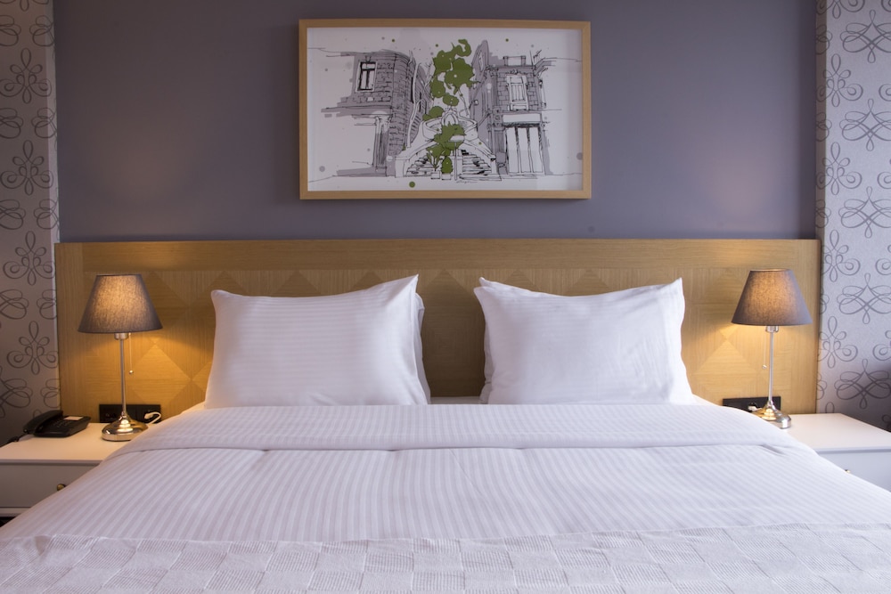 Four G Hotel 9