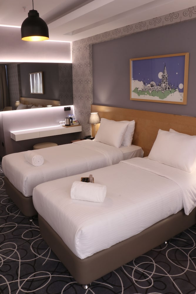 Four G Hotel 14