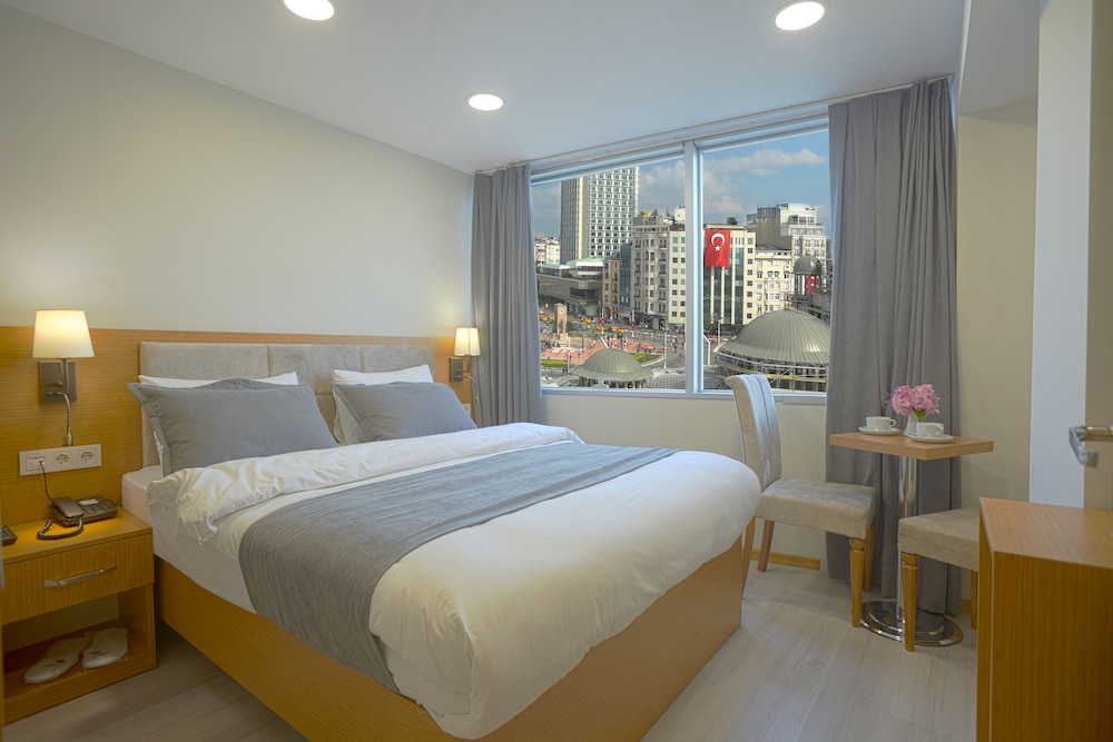 Kartal Palace Taksim Square 17