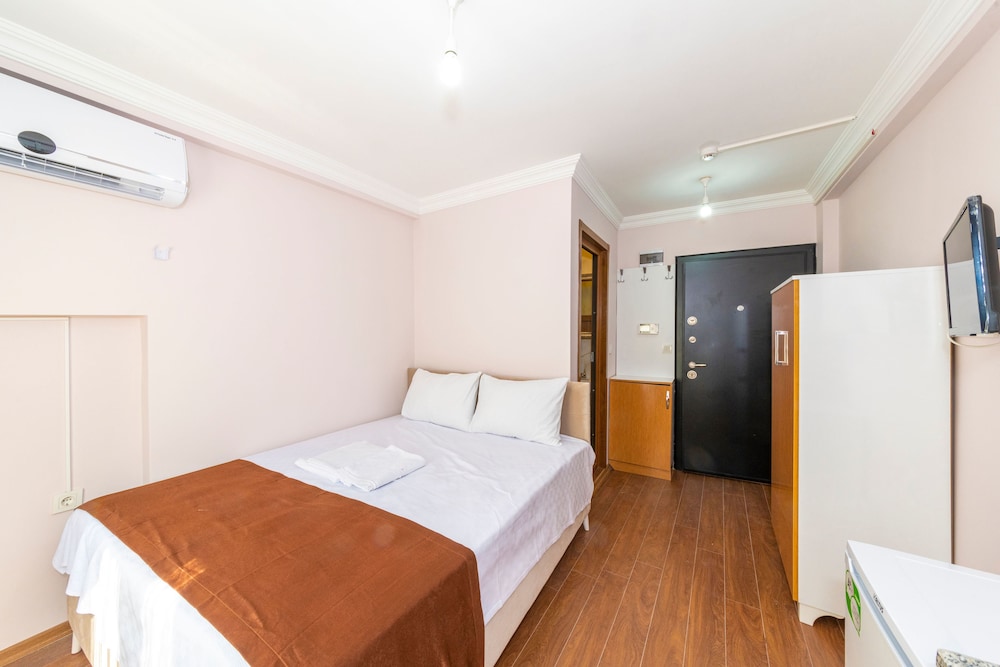 Tavra Hotel 9