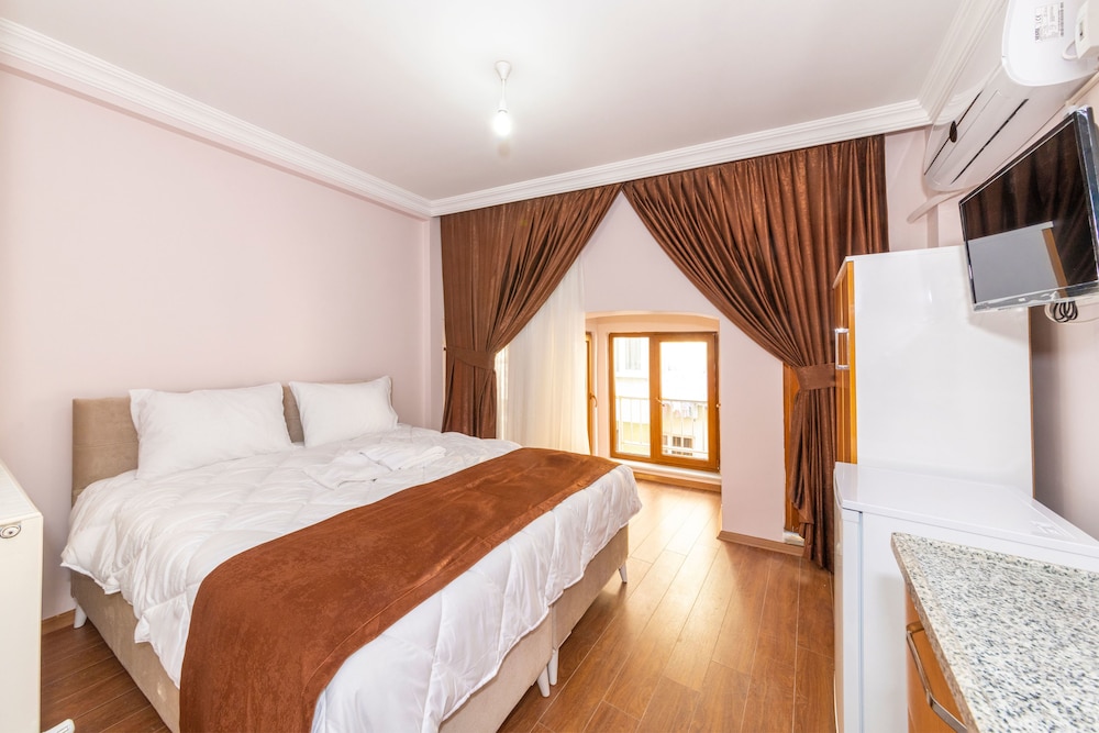 Tavra Hotel 1
