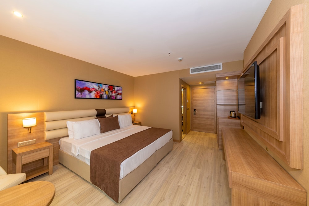 38 Hotel 15