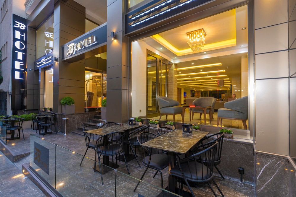 38 Hotel 1