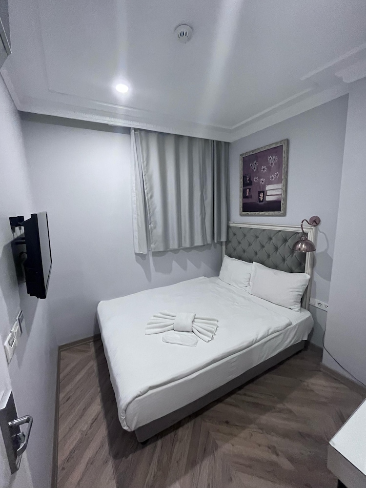 Good Night Hotel Istanbul 14