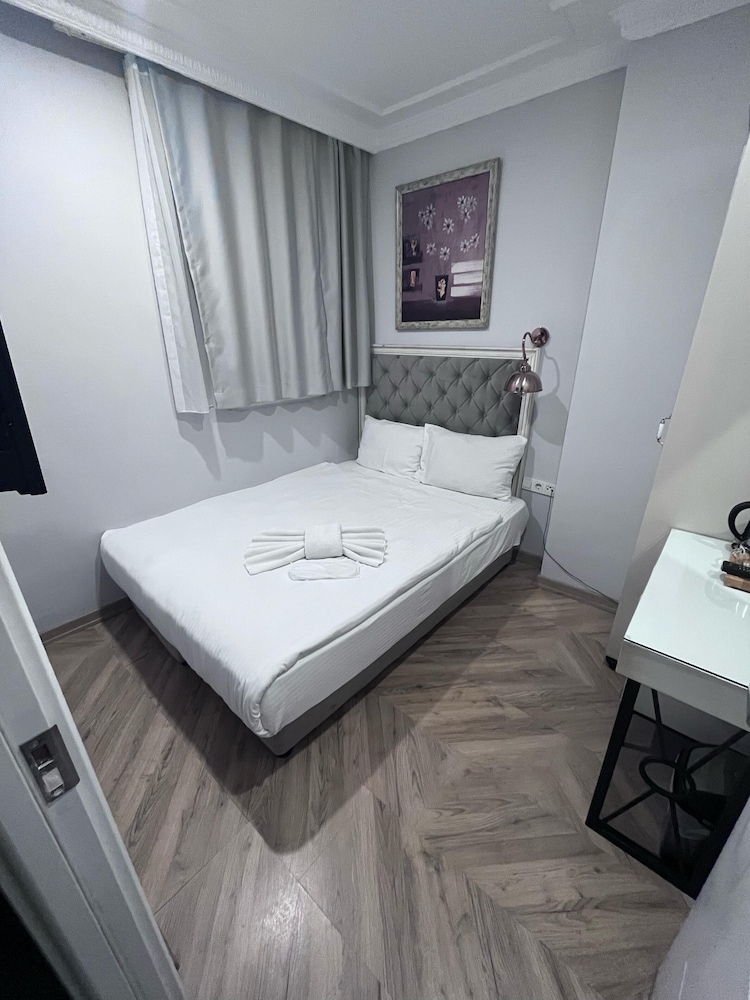 Good Night Hotel Istanbul 23