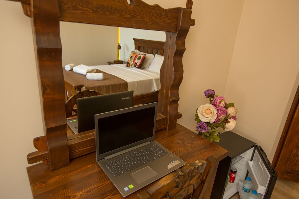 The Pera Port Hotel 11