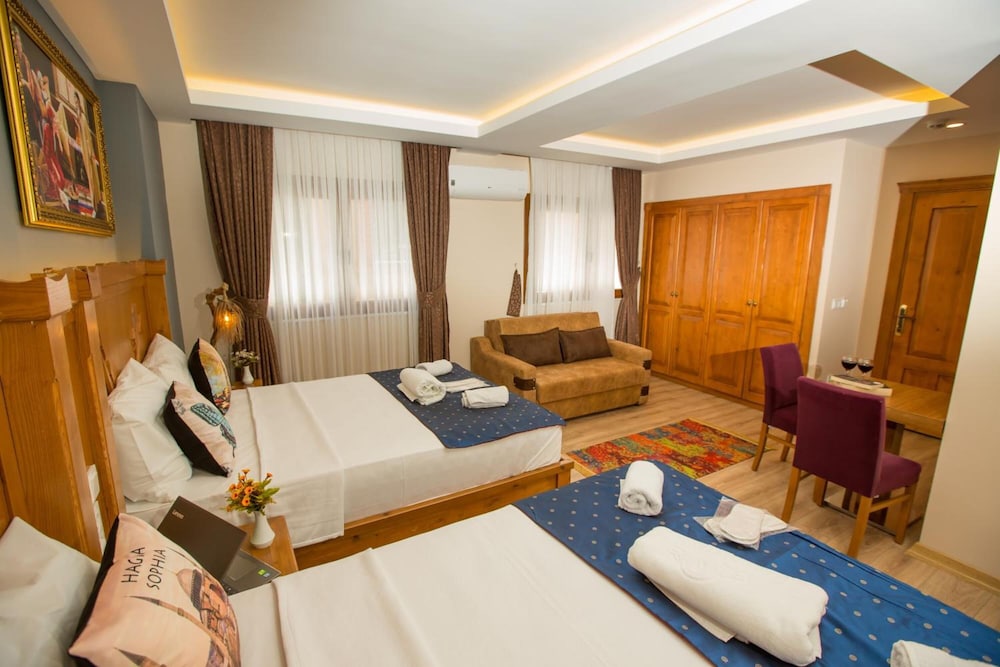 The Pera Port Hotel 16