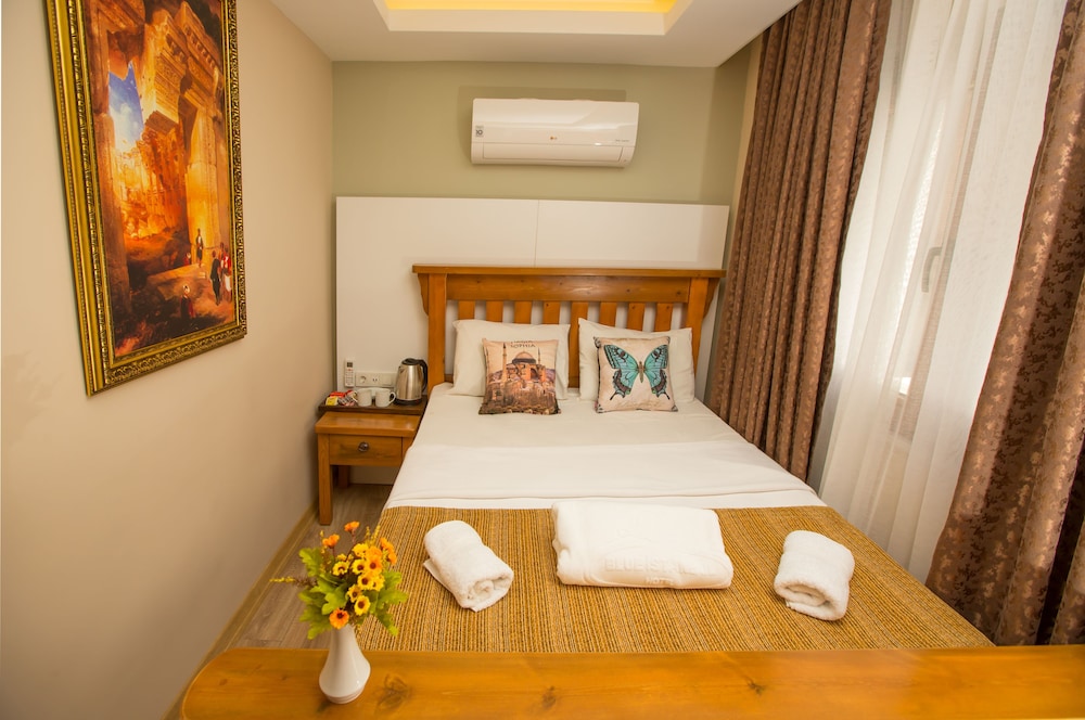 The Pera Port Hotel 3