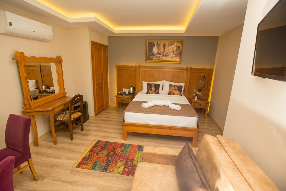 The Pera Port Hotel 17