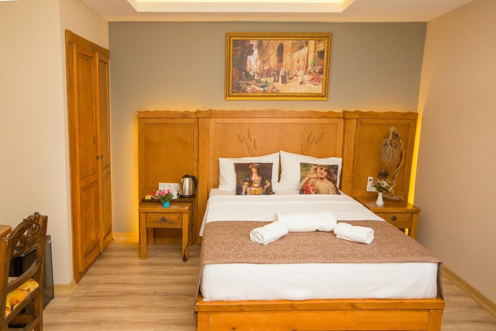 The Pera Port Hotel 21