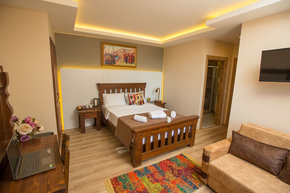 The Pera Port Hotel 10