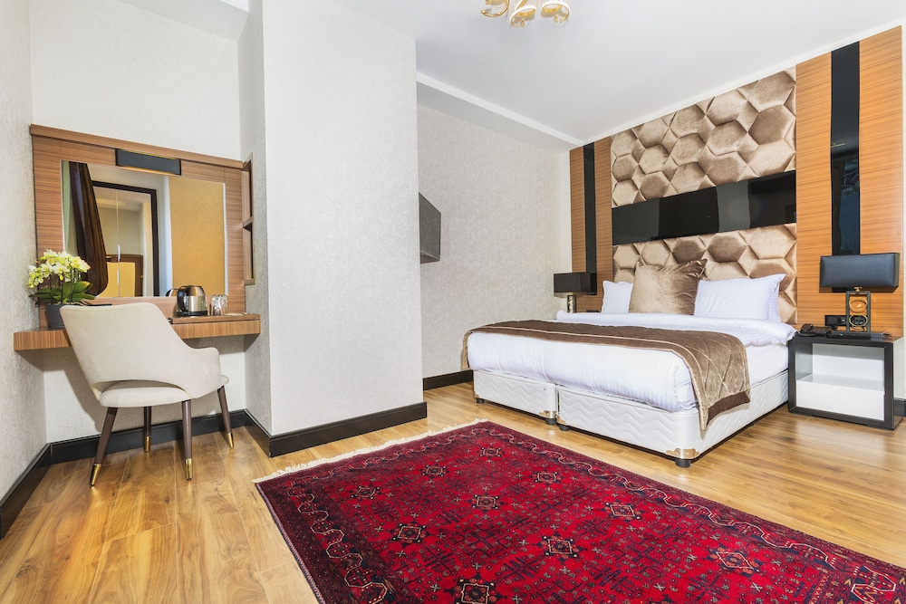 Eastanbul Suite 13