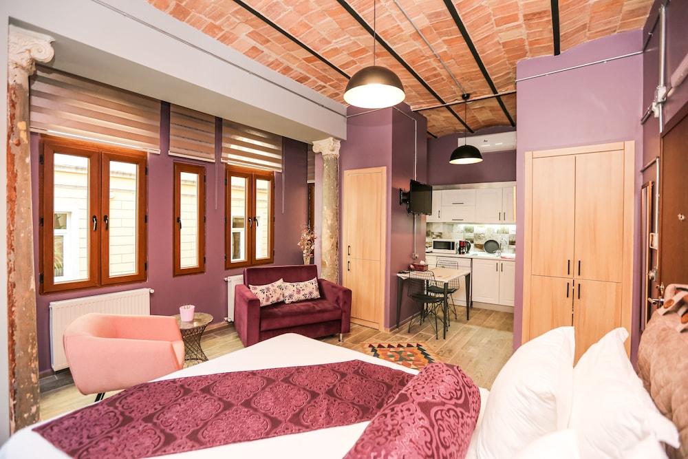 No 8 Galata 14