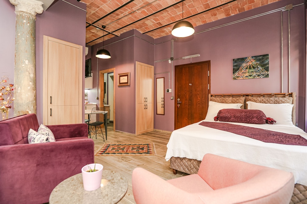 No 8 Galata 16
