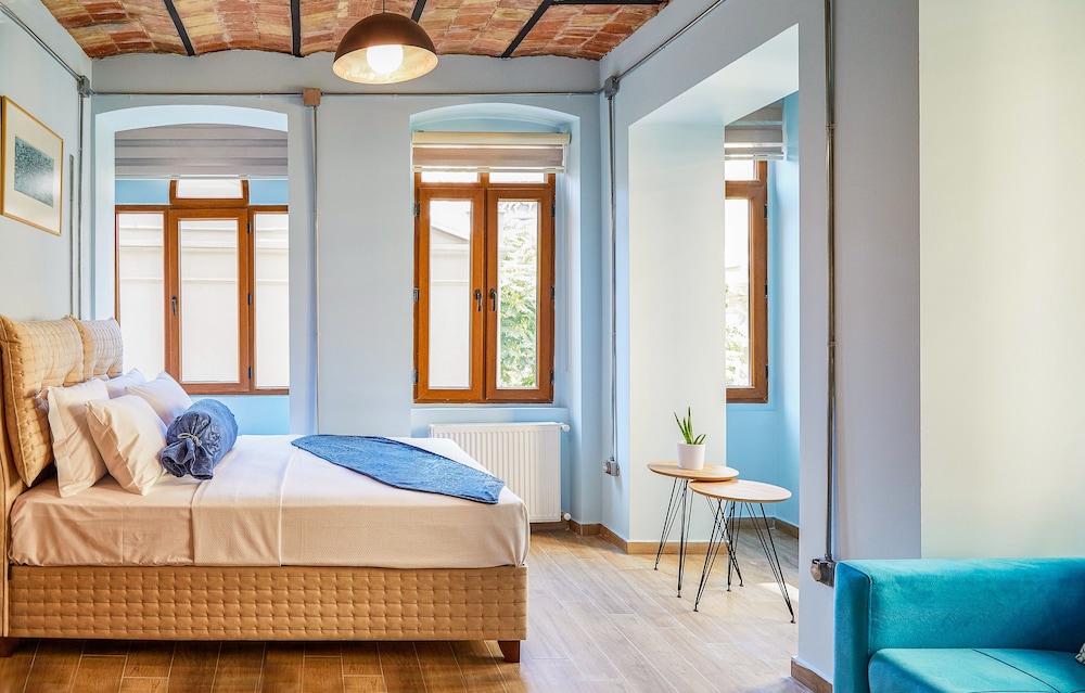 No 8 Galata 19