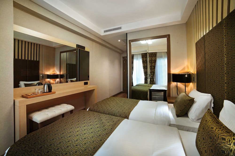 Pell Palace Hotel & Spa 11