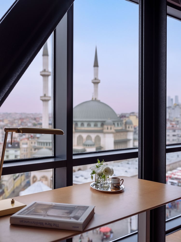 Sofitel Istanbul Taksim 11
