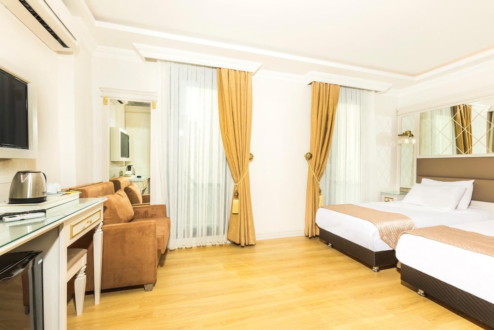 City Hall Hotel 9