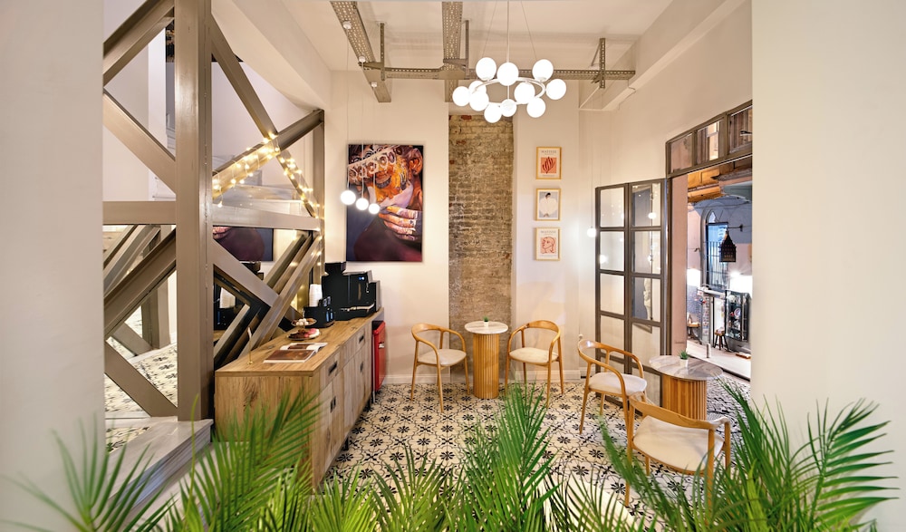 Hotel Des Arts Galata 8