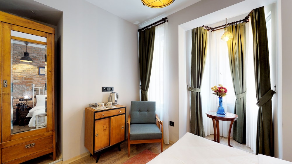 Hotel Des Arts Galata 19