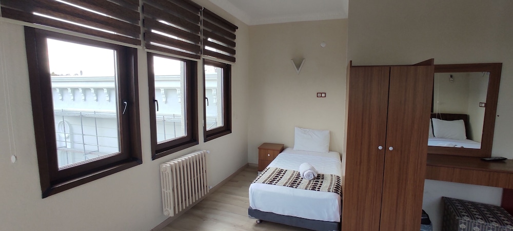 Biter Hotel 23
