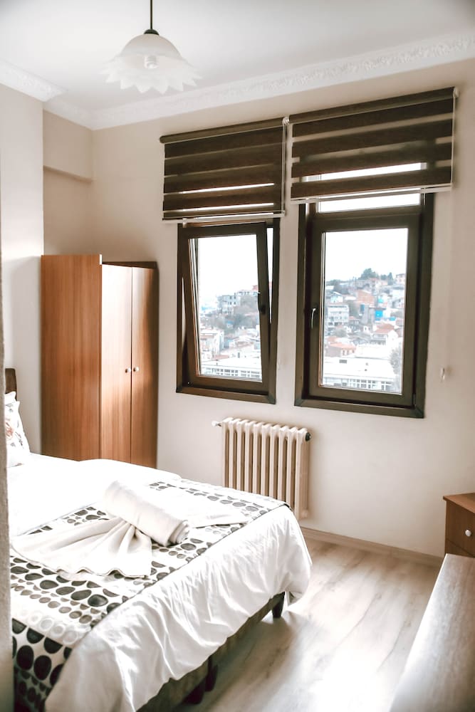Biter Hotel 8