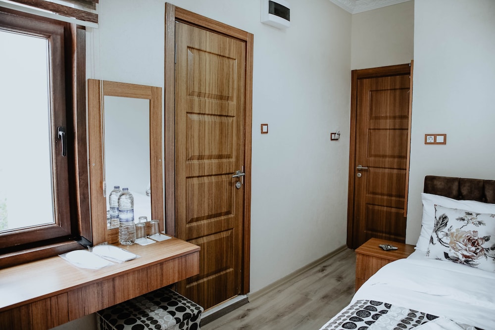 Biter Hotel 5