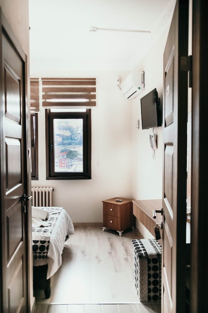 Biter Hotel 10