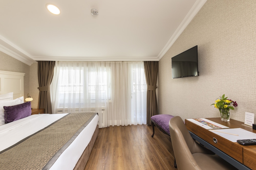 Meroddi La Porta Hotel 8