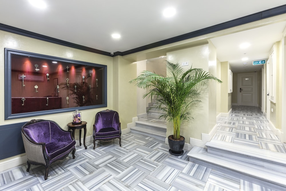 Meroddi La Porta Hotel 4