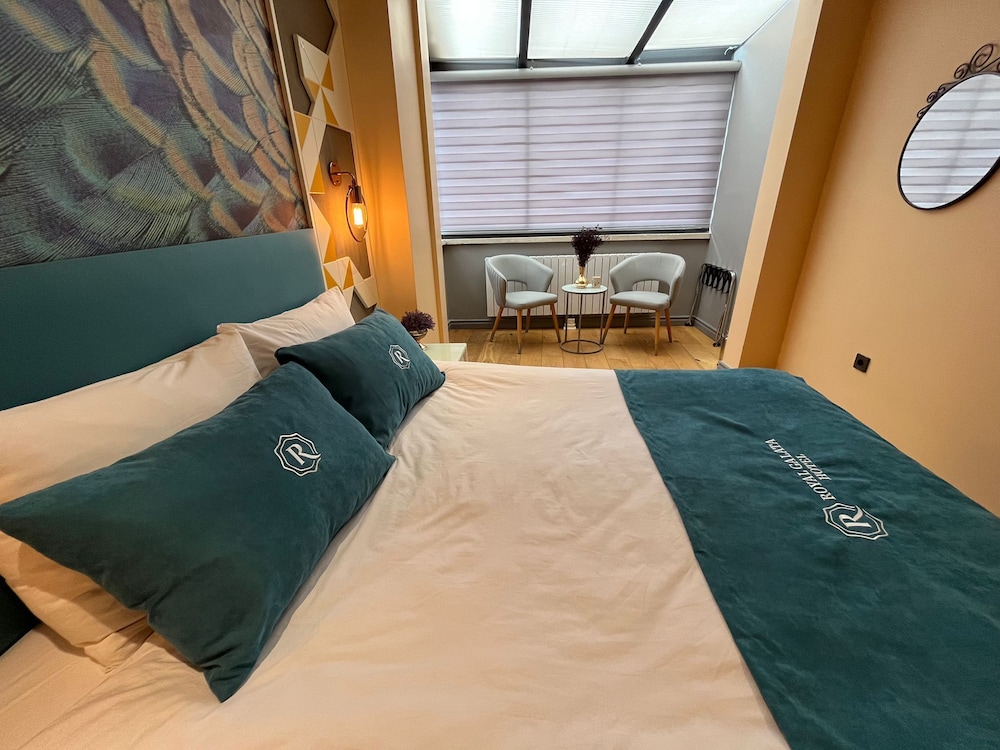 Royal Galata Hotel 16