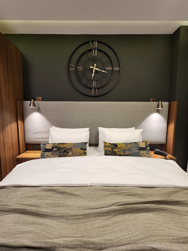 Taksim Landhouse Hotel 17