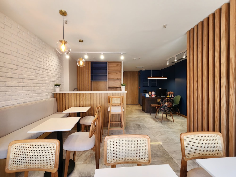 Taksim Landhouse Hotel 5