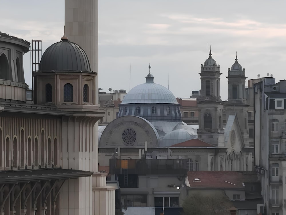 Taksim Landhouse Hotel 2