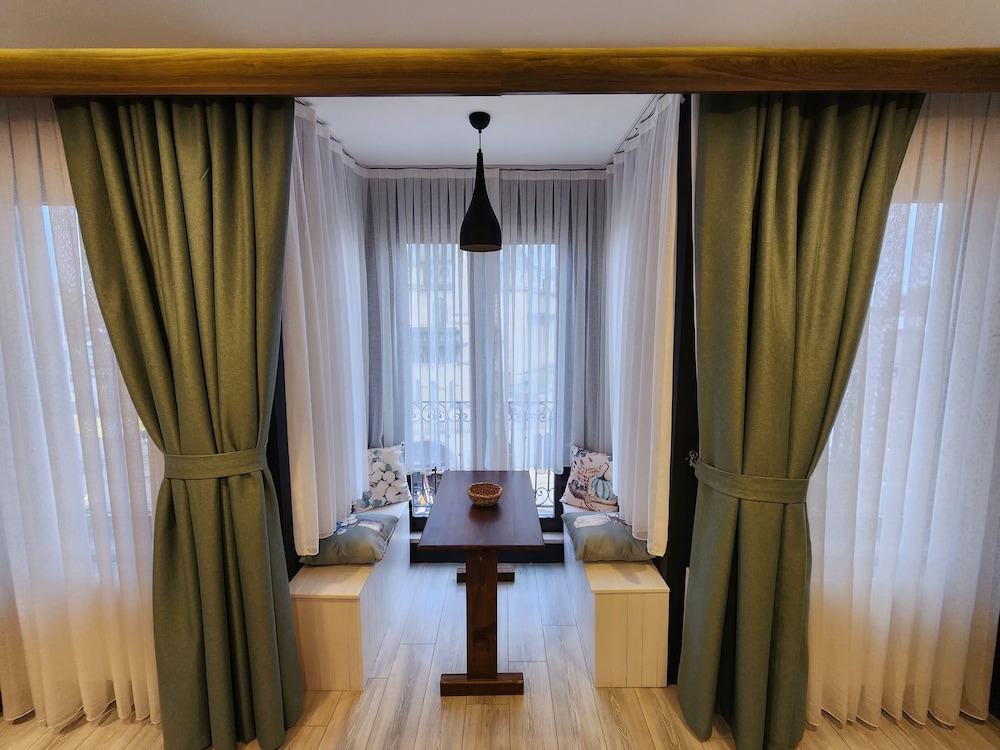Taksim Landhouse Hotel 22