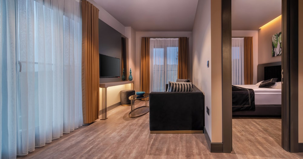 Menalo Hotel Premium Istanbul Airport 16