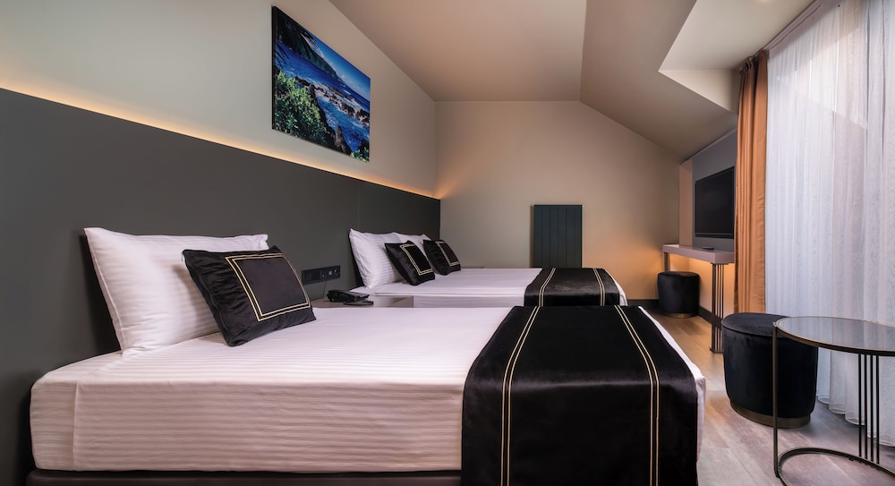 Menalo Hotel Premium Istanbul Airport 18