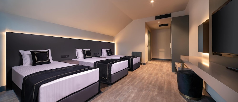 Menalo Hotel Premium Istanbul Airport 7