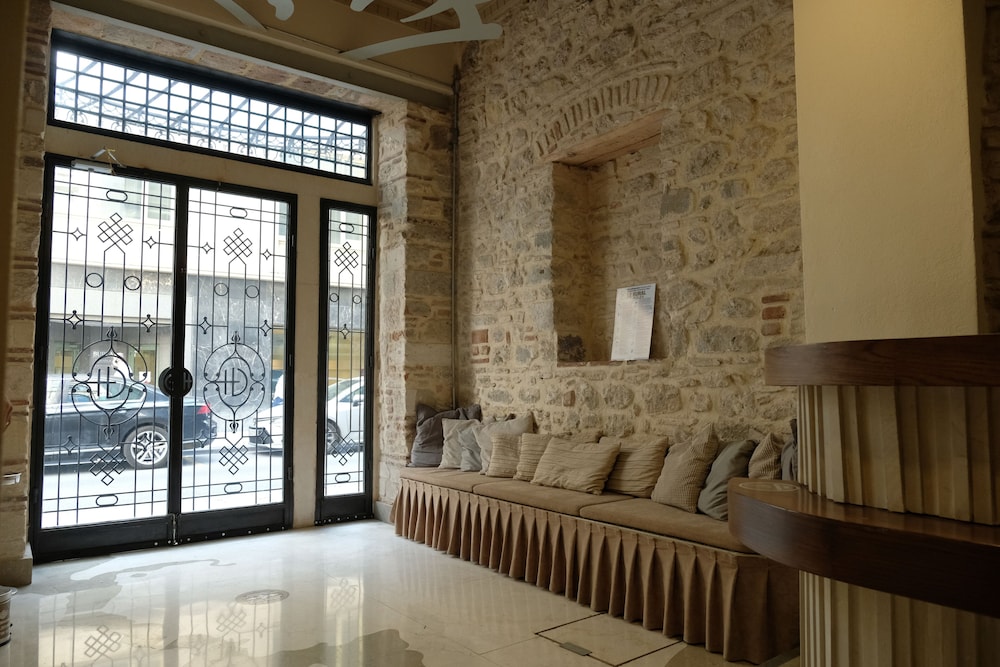 Galatahan Hotel 2