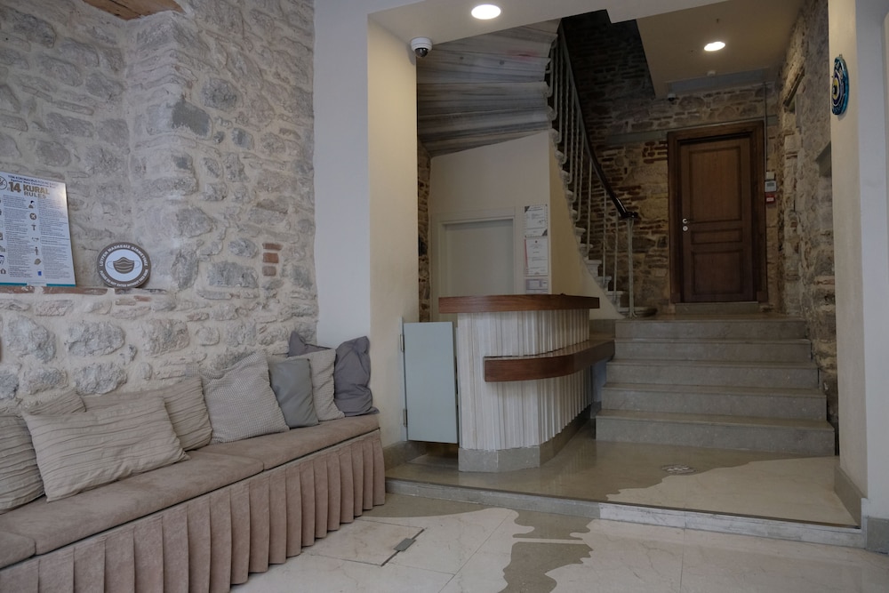 Galatahan Hotel 3