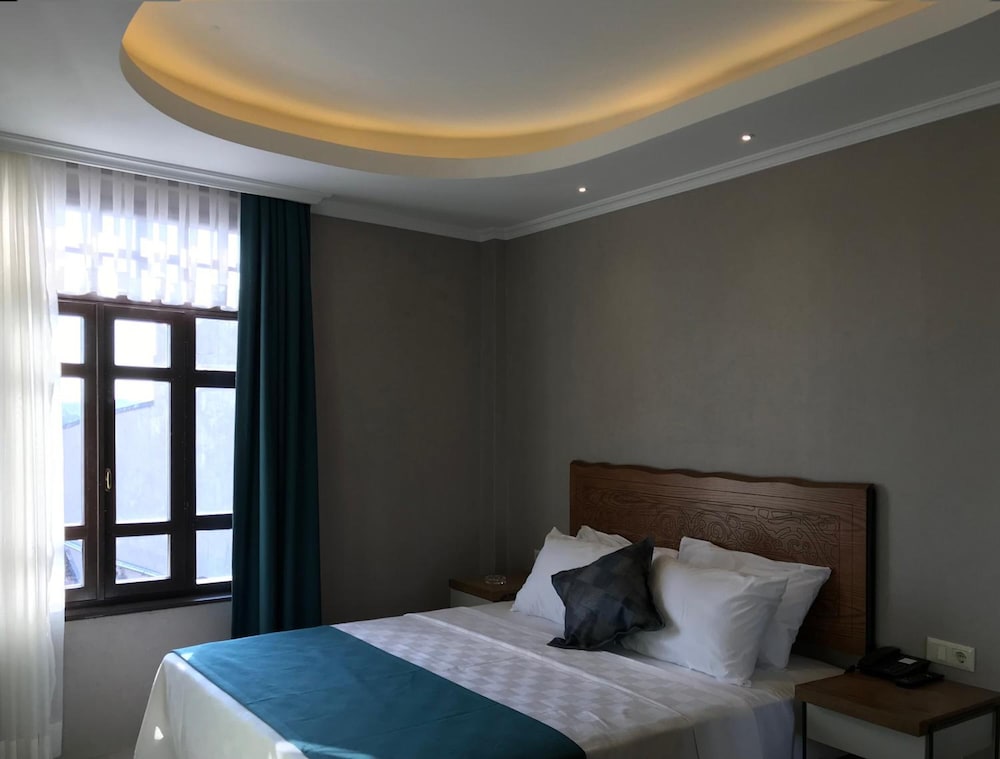 Galatahan Hotel 13